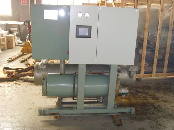 九所镇酒店中央空调不停机清洗方法介绍